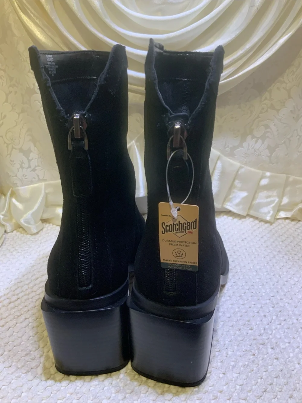 Vince Camuto kortimy booties